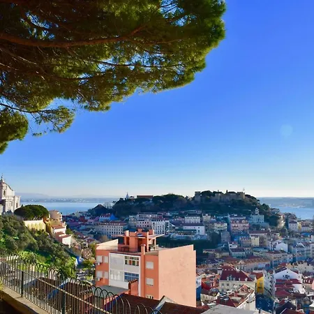 Aesthetic Riverview In Historical Apartment Lisbon