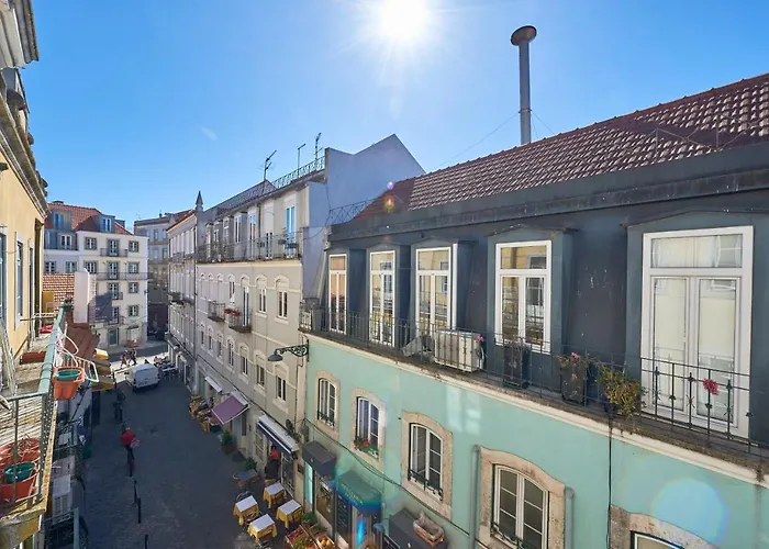 Aesthetic Riverview In Historical Lejlighed Lisboa