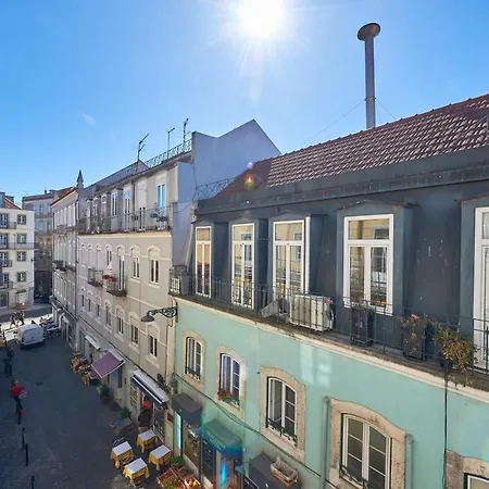 Aesthetic Riverview In Historical Lägenhet Lisboa