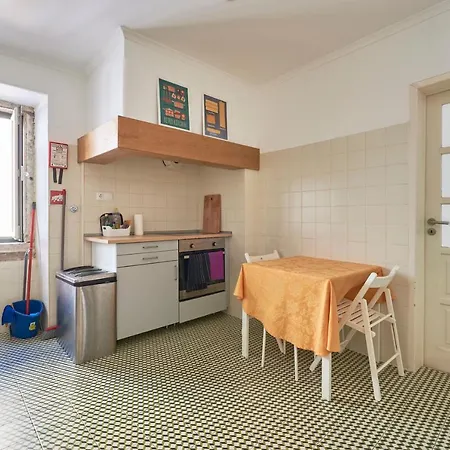 Aesthetic Riverview In Historical Lisboa